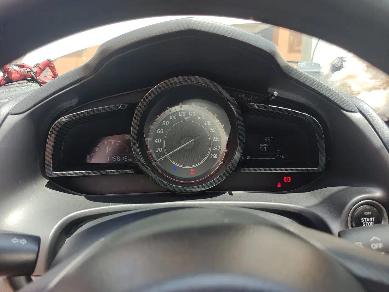 Mazda 3 Axela 2016 Sedan 1.5L Automatic Comfort Model — миниатюра 8