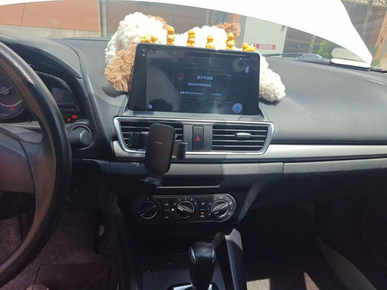 Mazda 3 Axela 2016 Sedan 1.5L Automatic Comfort Model — миниатюра 10