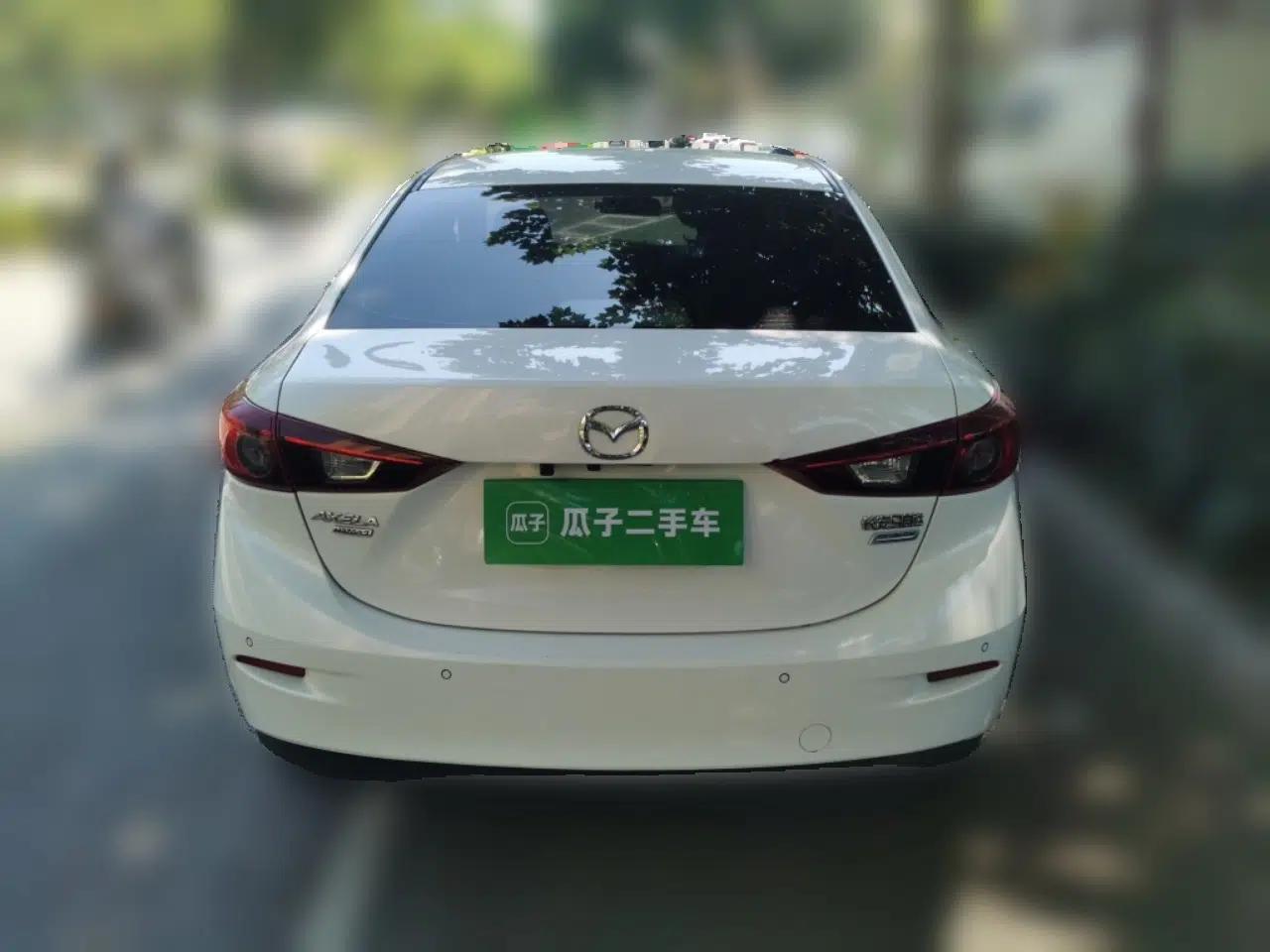 Mazda 3 Axela 2014 Sedan 1.5L Automatic Prestige Model — миниатюра 3