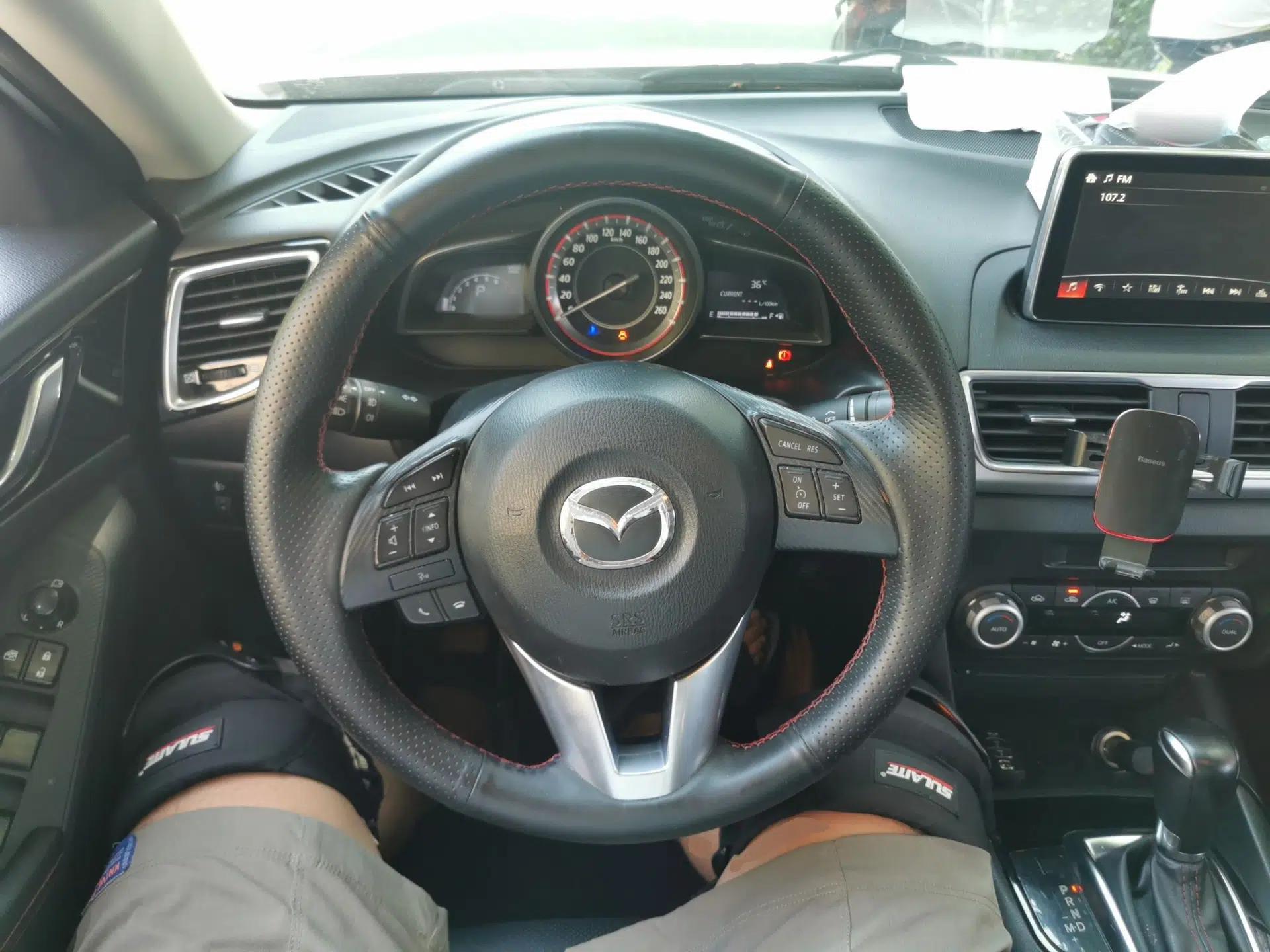 Mazda 3 Axela 2014 Sedan 1.5L Automatic Prestige Model — миниатюра 7