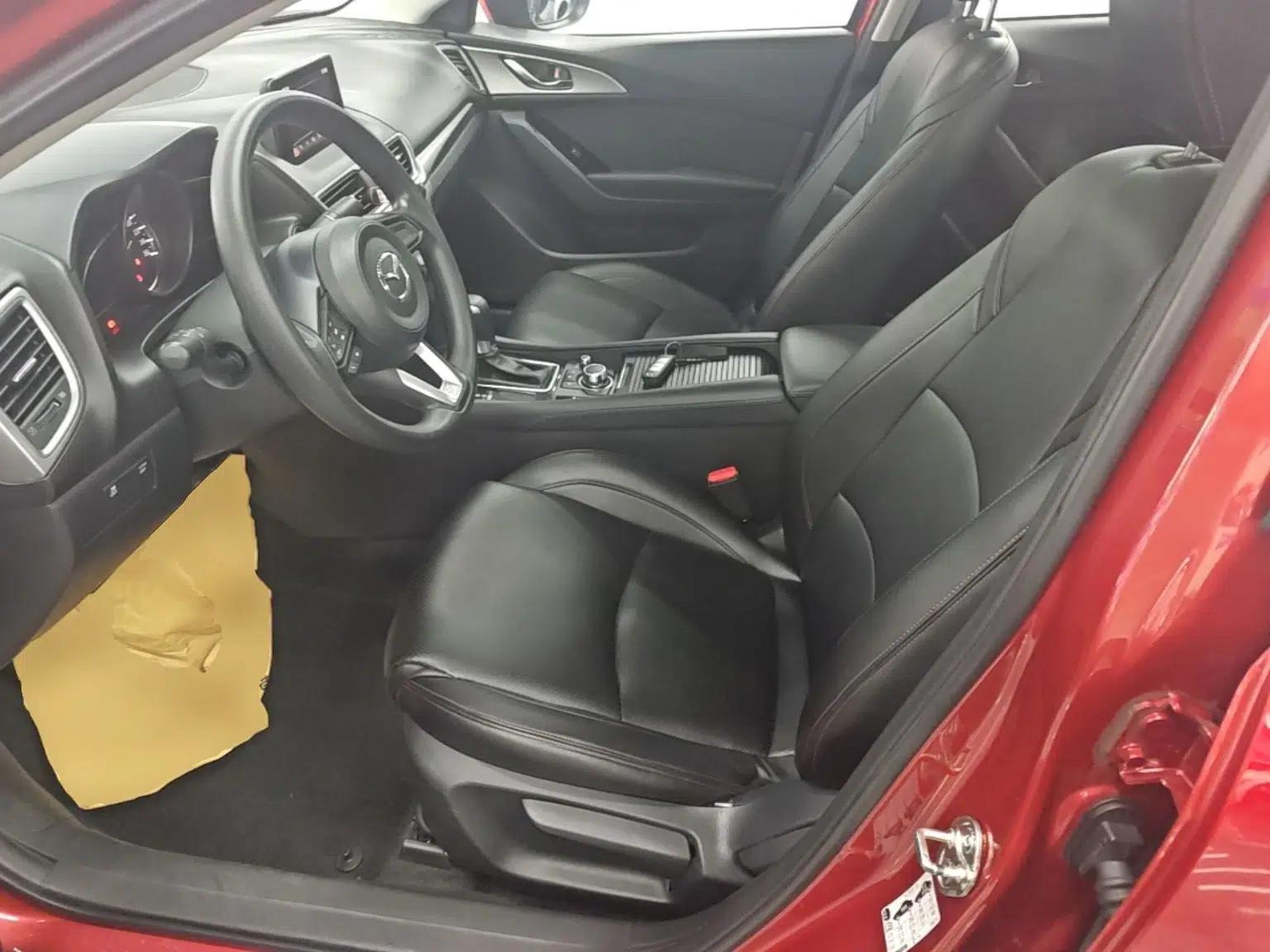 Mazda 3 Axela 2017 Sedan 1.5L Automatic Luxury Model Emission Standard China V — миниатюра 17