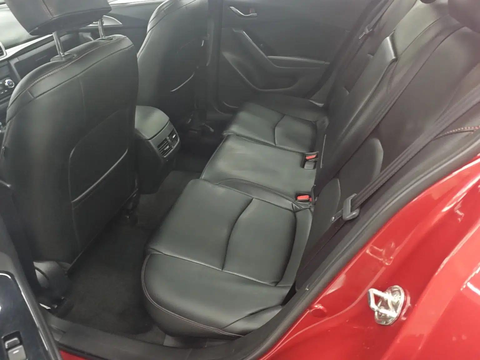 Mazda 3 Axela 2017 Sedan 1.5L Automatic Luxury Model Emission Standard China V — миниатюра 20