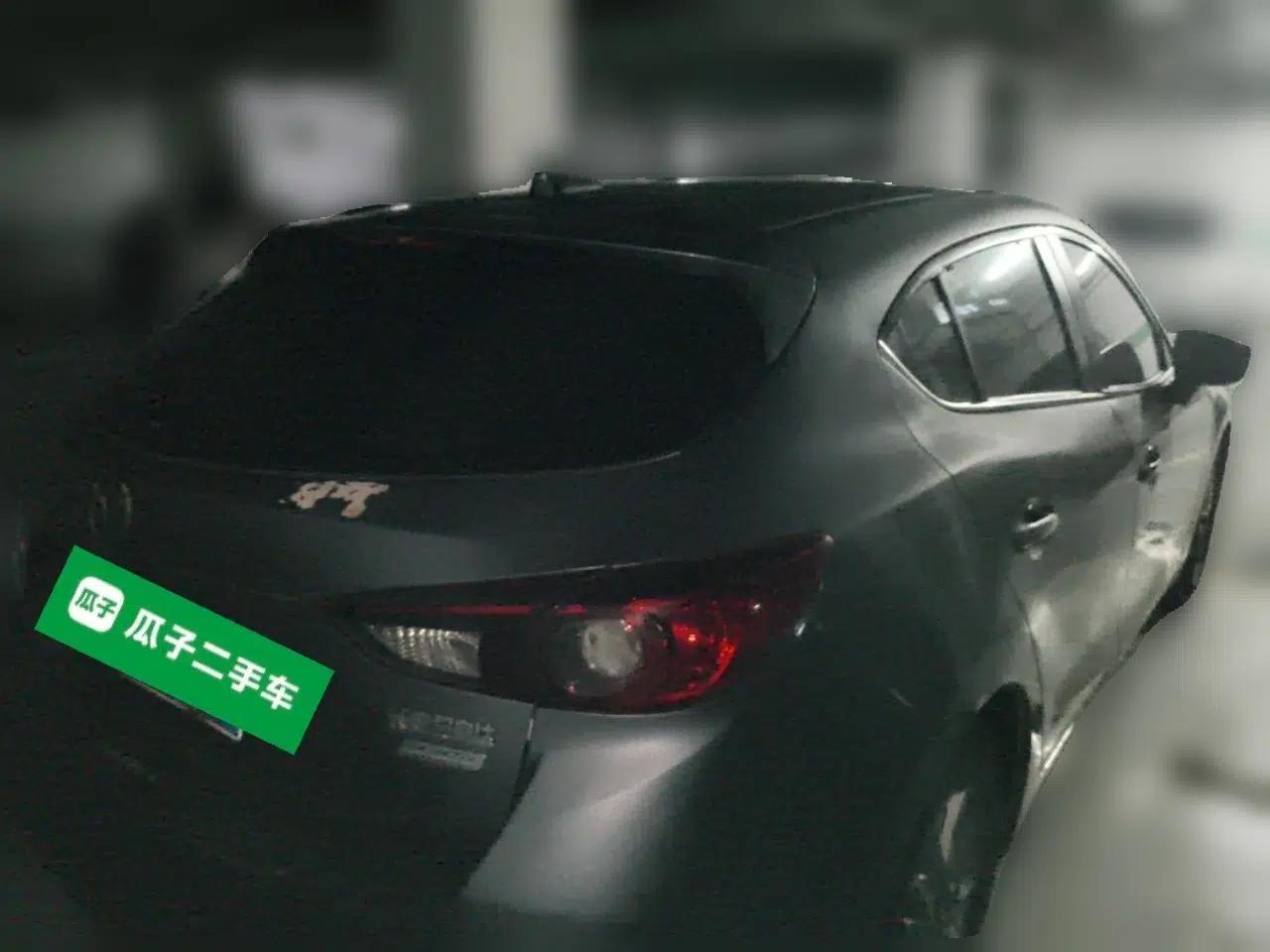 Mazda 3 Axela 2014 Hatchback 1.5L Automatic Luxury Model — миниатюра 5