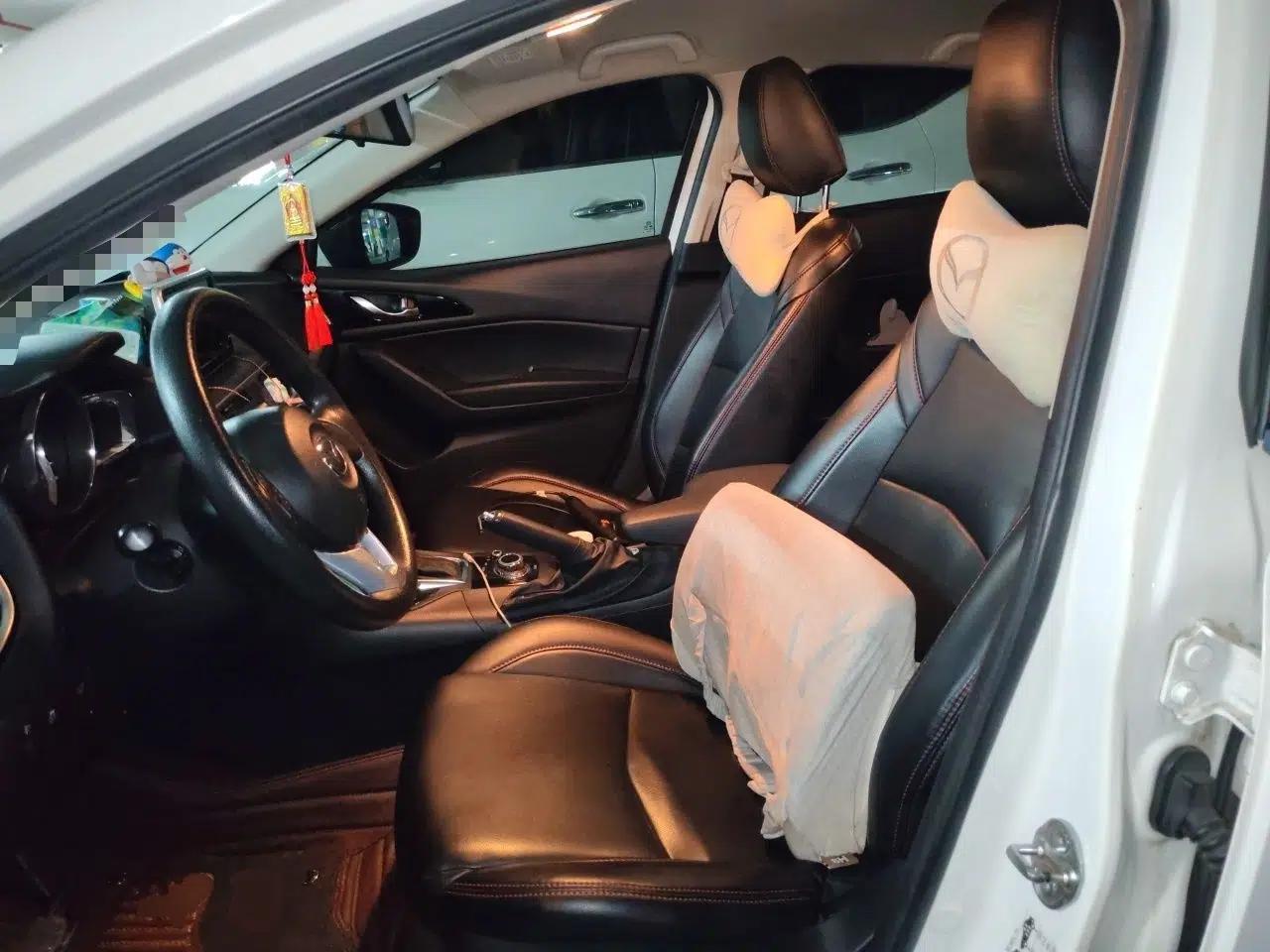 Mazda 3 Axela 2014 Sedan 1.5L Automatic Comfort Model — миниатюра 15