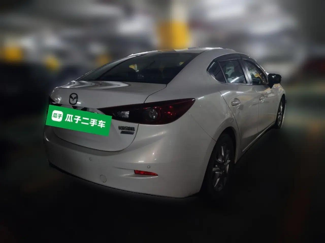Mazda 3 Axela 2014 Sedan 1.5L Automatic Comfort Model — миниатюра 6