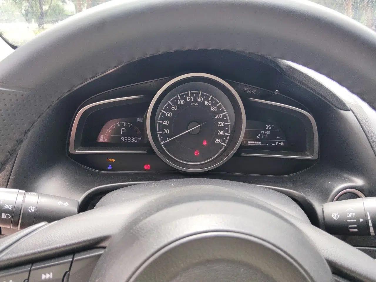 Mazda 3 Axela 2017 Sedan 1.5L Automatic Luxury Model Emission Standard China V — миниатюра 11