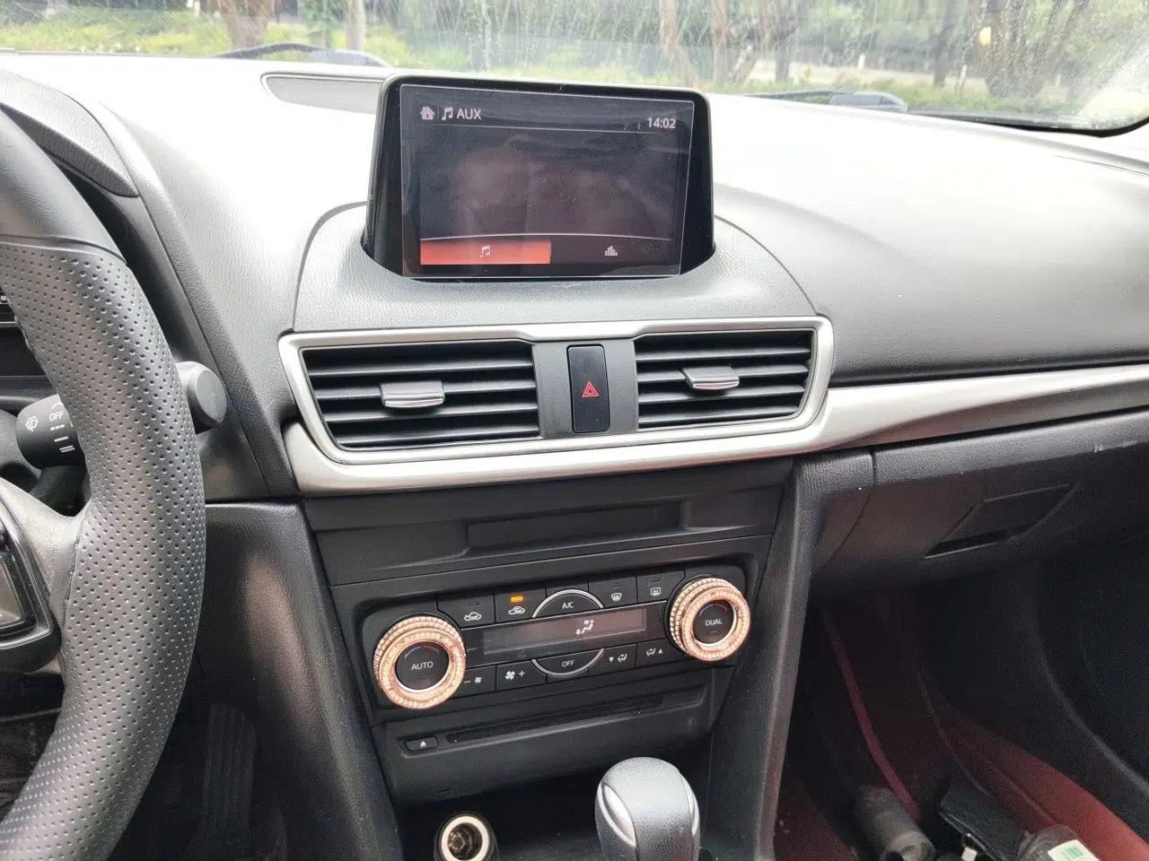 Mazda 3 Axela 2017 Sedan 1.5L Automatic Luxury Model Emission Standard China V — миниатюра 13