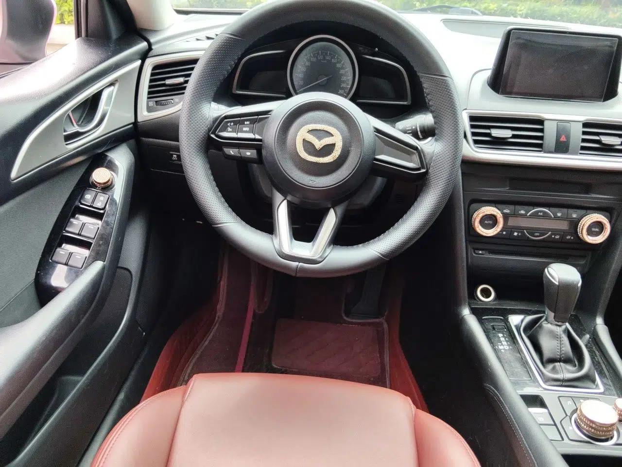 Mazda 3 Axela 2017 Sedan 1.5L Automatic Luxury Model Emission Standard China V — миниатюра 10