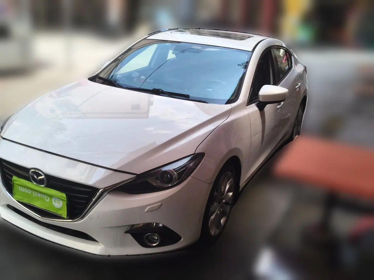 Mazda 3 Axela 2016 Sedan 2.0L Automatic Flagship Model — миниатюра 1
