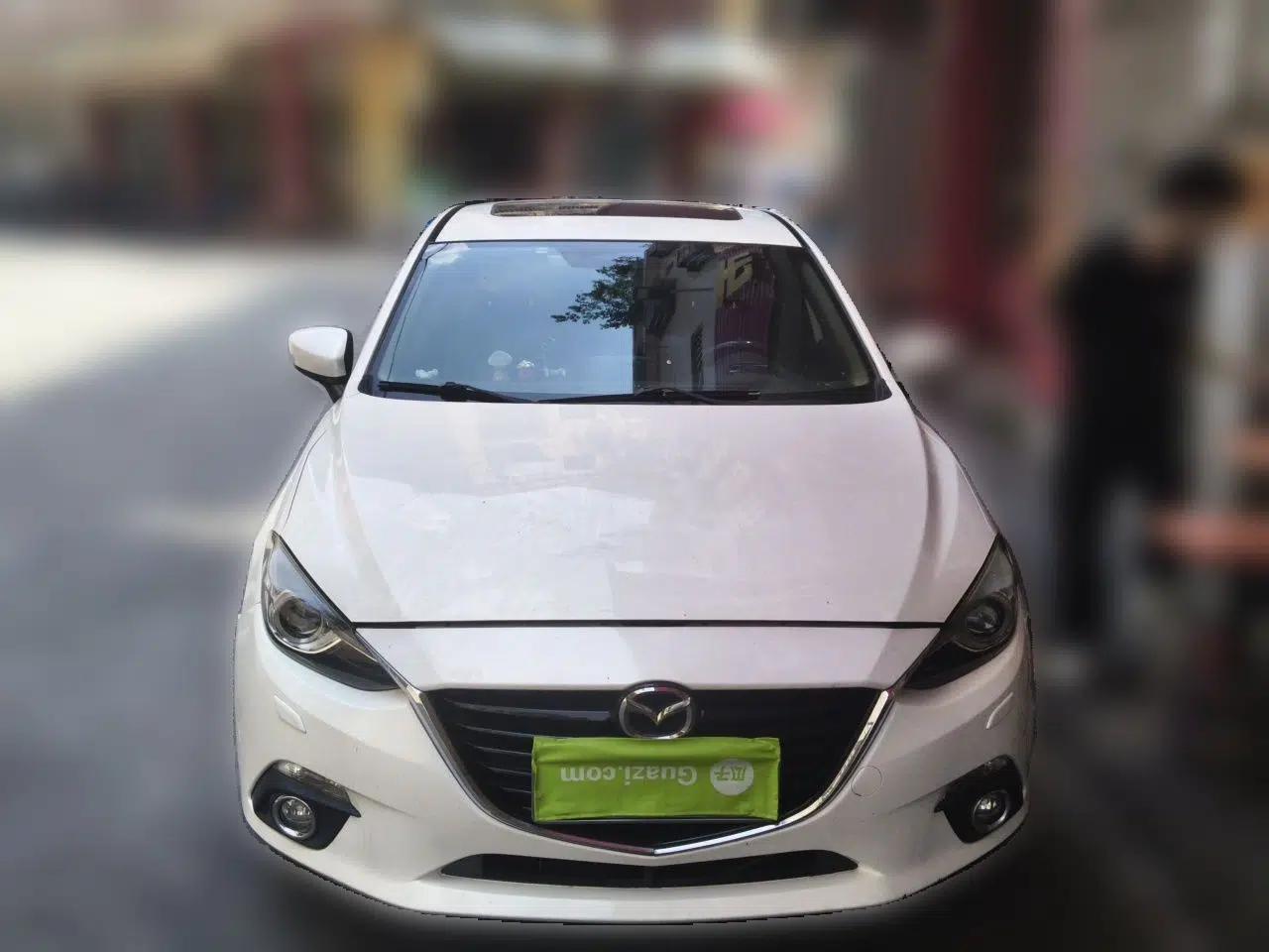 Mazda 3 Axela 2016 Sedan 2.0L Automatic Flagship Model — миниатюра 2