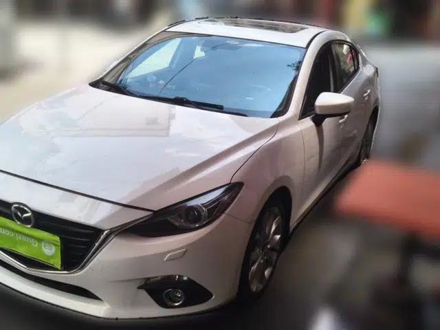 Mazda 3 Axela 2016 Sedan 2.0L Automatic Flagship Model