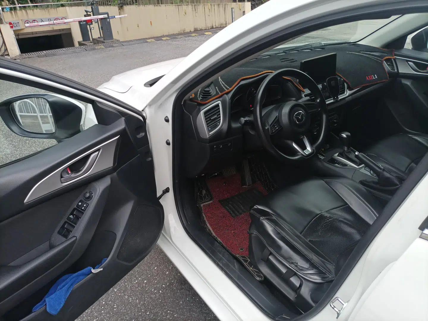 Mazda 3 Axela 2017 Sedan 1.5L Automatic Comfort Model China VI Standard — миниатюра 16