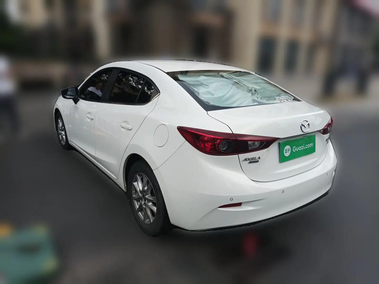 Mazda 3 Axela 2017 Sedan 1.5L Automatic Comfort Model China VI Standard — миниатюра 4