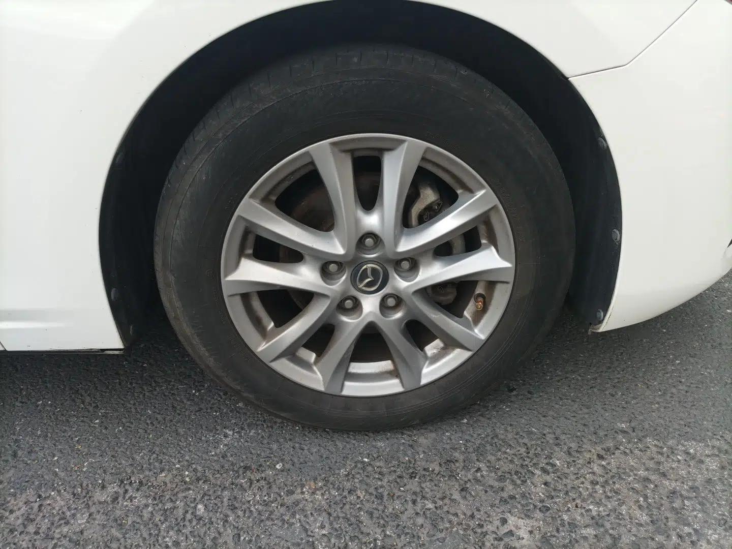 Mazda 3 Axela 2017 Sedan 1.5L Automatic Comfort Model China VI Standard — миниатюра 8
