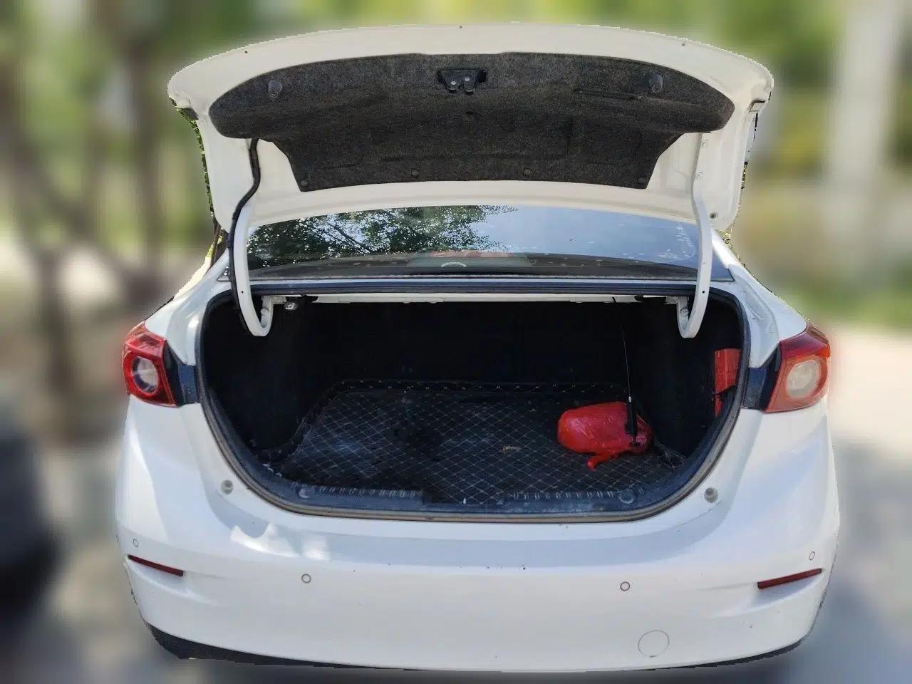 Mazda 3 Axela 2019 Cloud-Controlled Sedan 1.5L Automatic Luxury Model China VI Standard — миниатюра 19