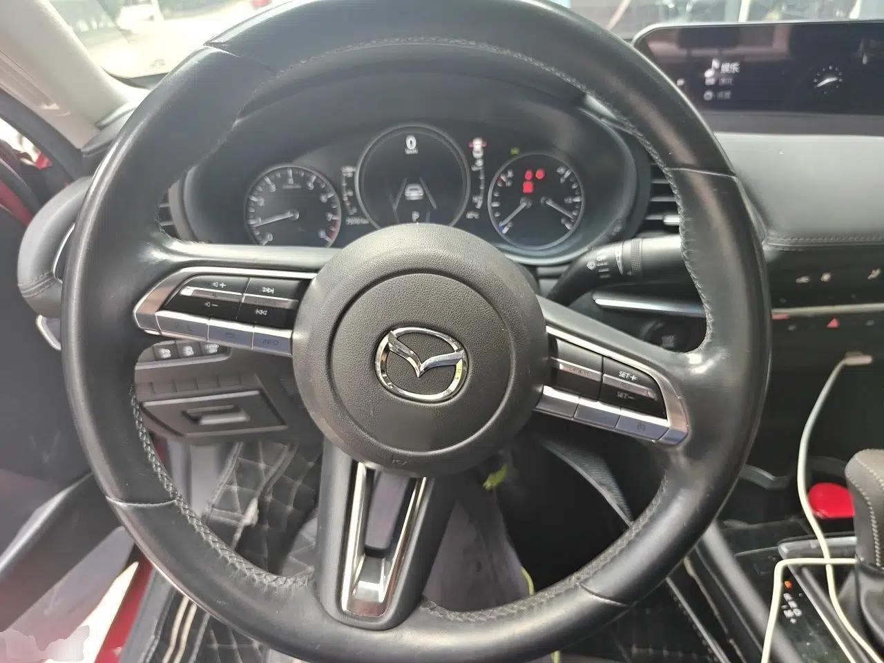 Mazda 3 Axela 2020 2.0L Automatic Zhiya Edition — миниатюра 10