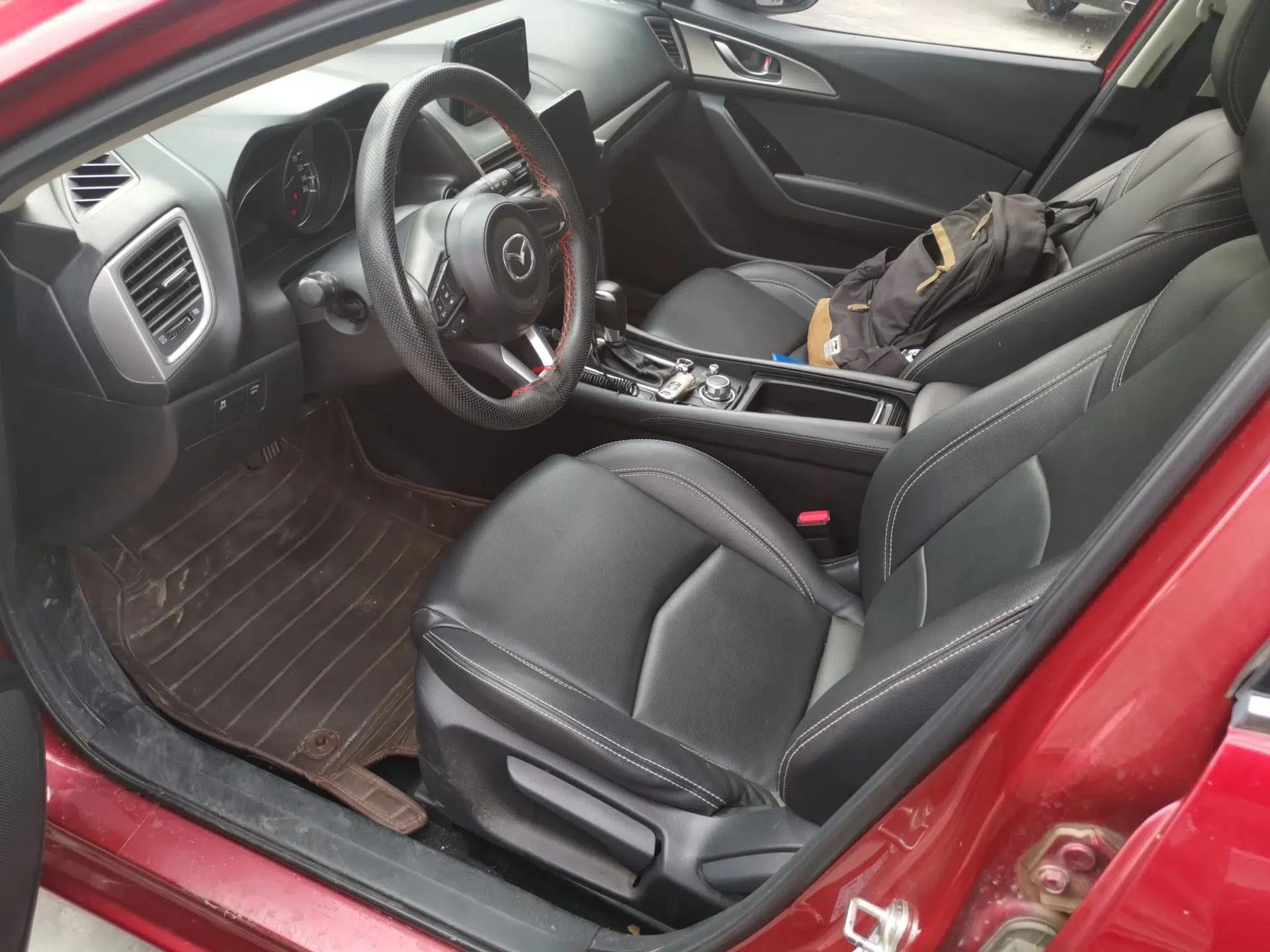 Mazda 3 Axela 2017 Hatchback 1.5L Automatic Luxury Model Emission Standard China V — миниатюра 15