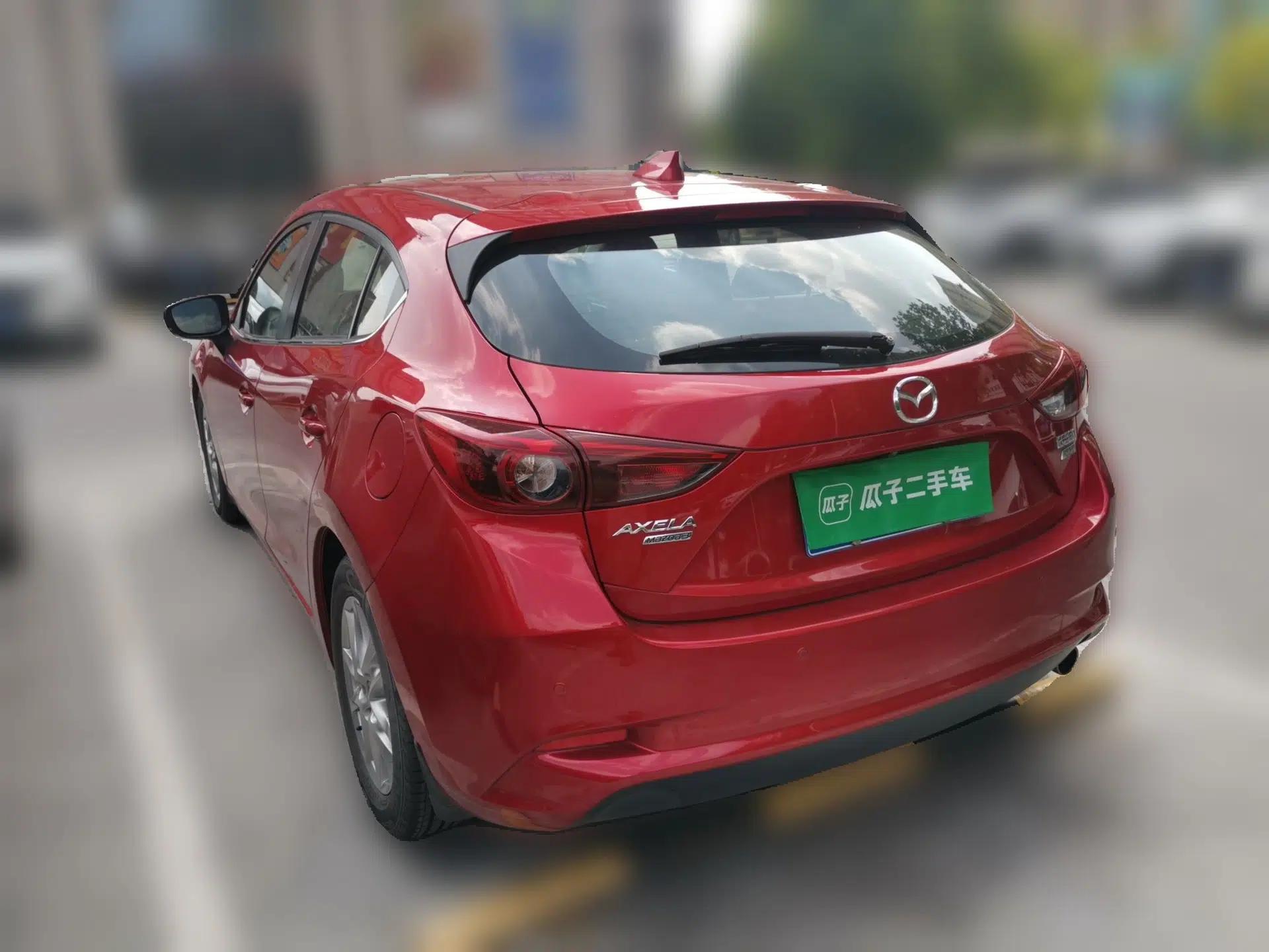 Mazda 3 Axela 2017 Hatchback 1.5L Automatic Luxury Model Emission Standard China V — миниатюра 4