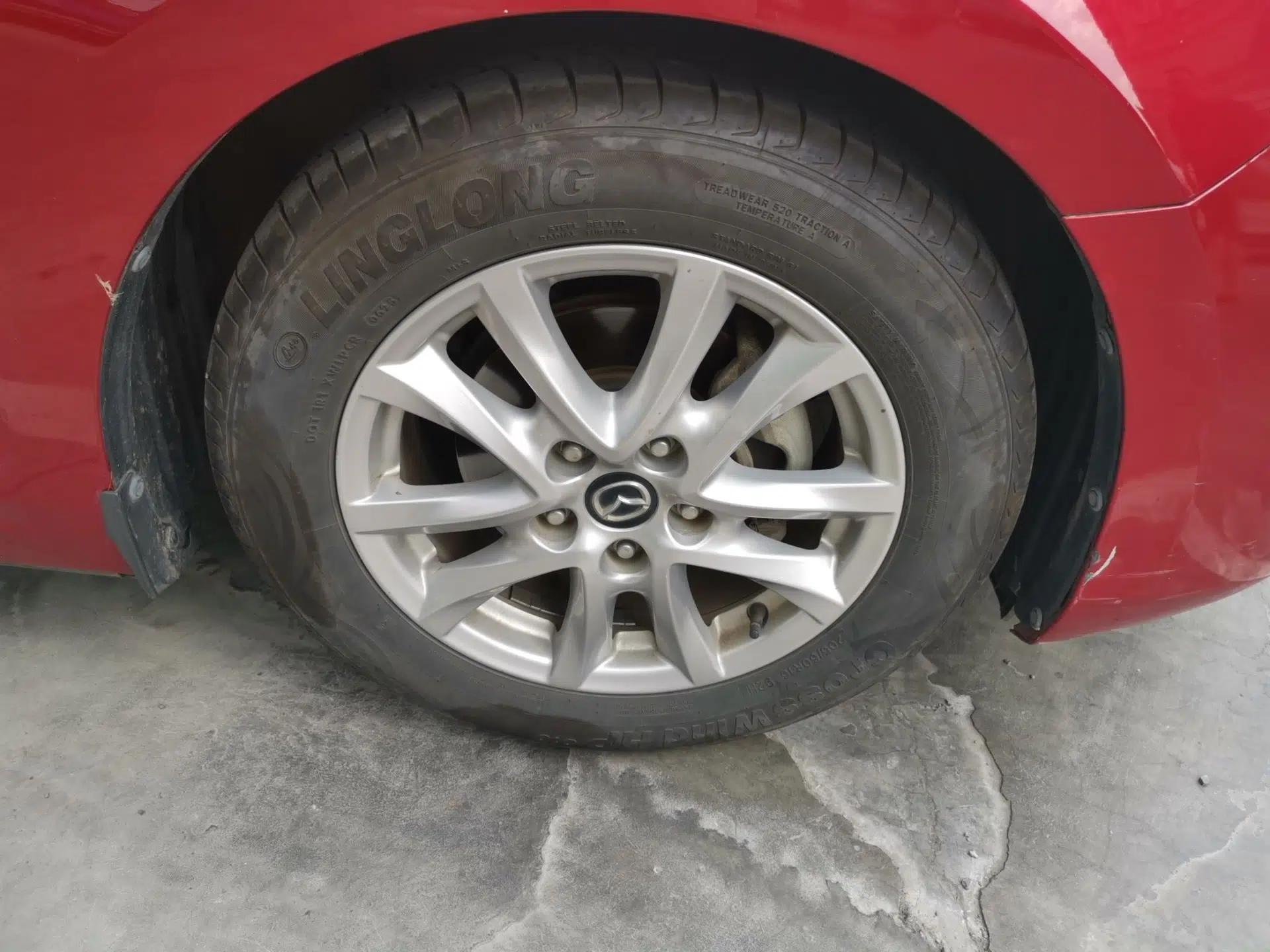 Mazda 3 Axela 2017 Hatchback 1.5L Automatic Luxury Model Emission Standard China V — миниатюра 8