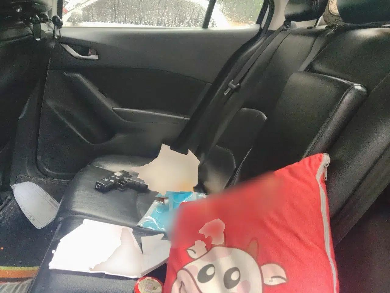 Mazda 3 Axela 2016 Sedan 1.5L Automatic Comfort Model — миниатюра 17