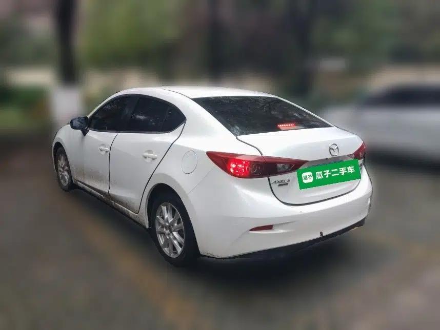 Mazda 3 Axela 2016 Sedan 1.5L Automatic Comfort Model — миниатюра 4