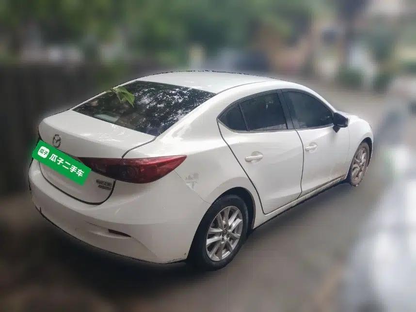 Mazda 3 Axela 2016 Sedan 1.5L Automatic Comfort Model — миниатюра 6