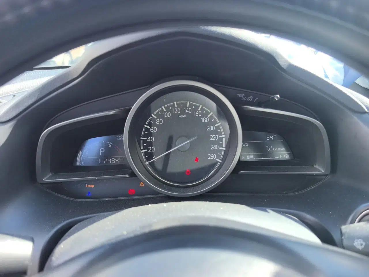 Mazda 3 Axela 2017 Sedan 1.5L Automatic Luxury Model Emission Standard China V — миниатюра 11