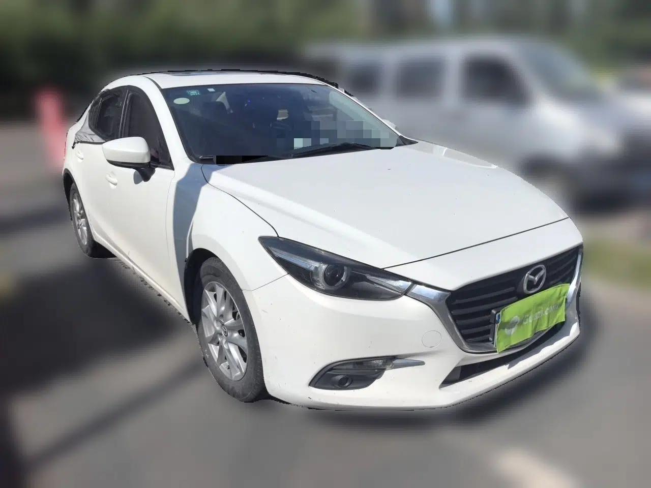 Mazda 3 Axela 2017 Sedan 1.5L Automatic Luxury Model Emission Standard China V — миниатюра 3