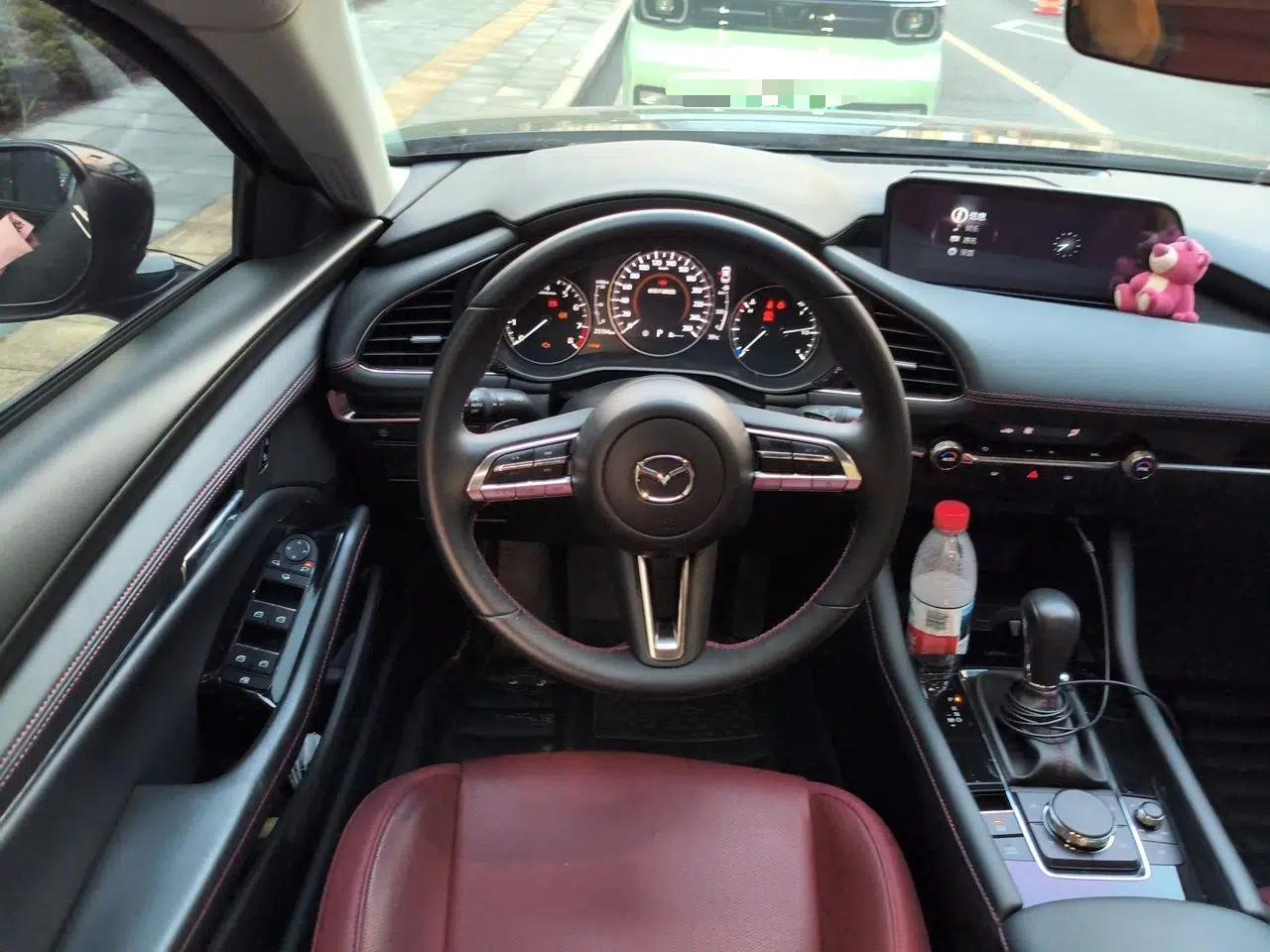 Mazda 3 Axela 2023 2.0L Automatic Zhiya Edition — миниатюра 10