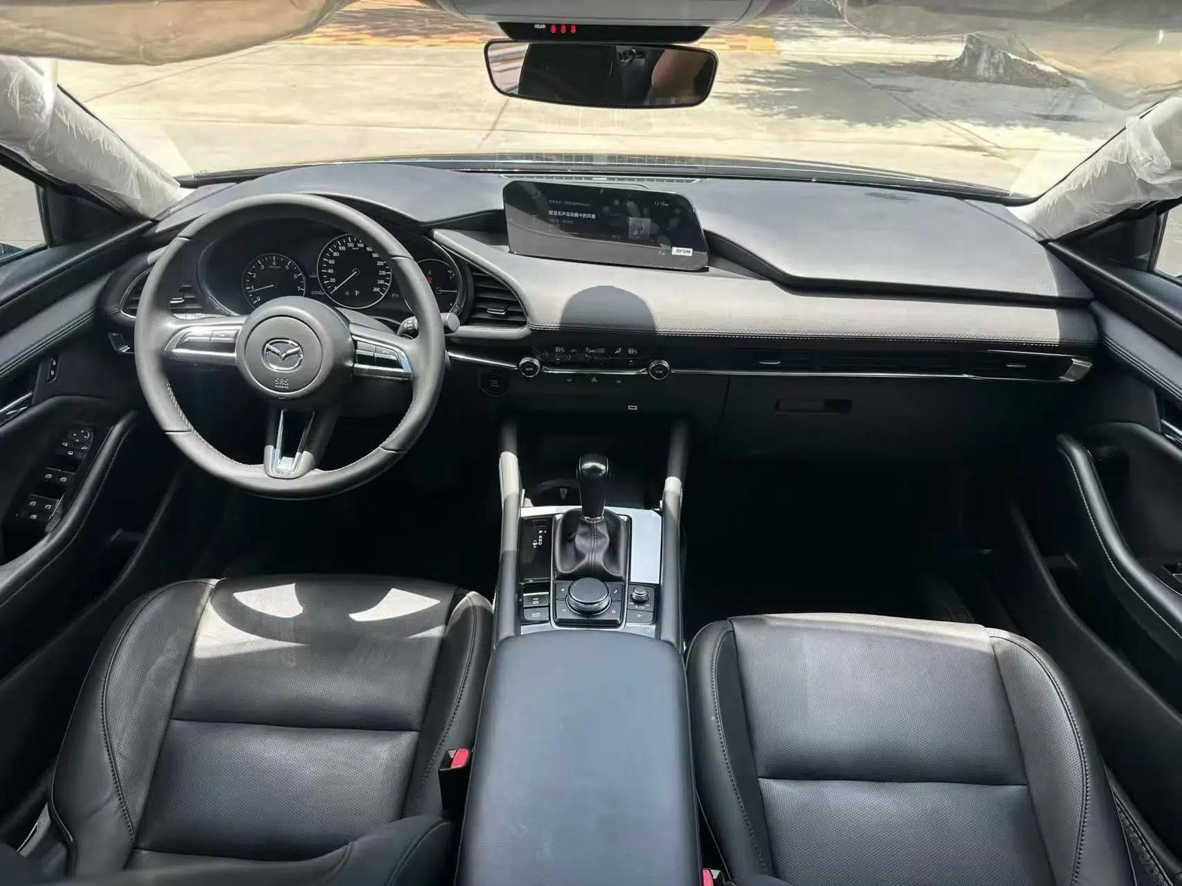 Mazda 3 Axela 2023 2.0L Automatic Zhiyao Edition — миниатюра 12