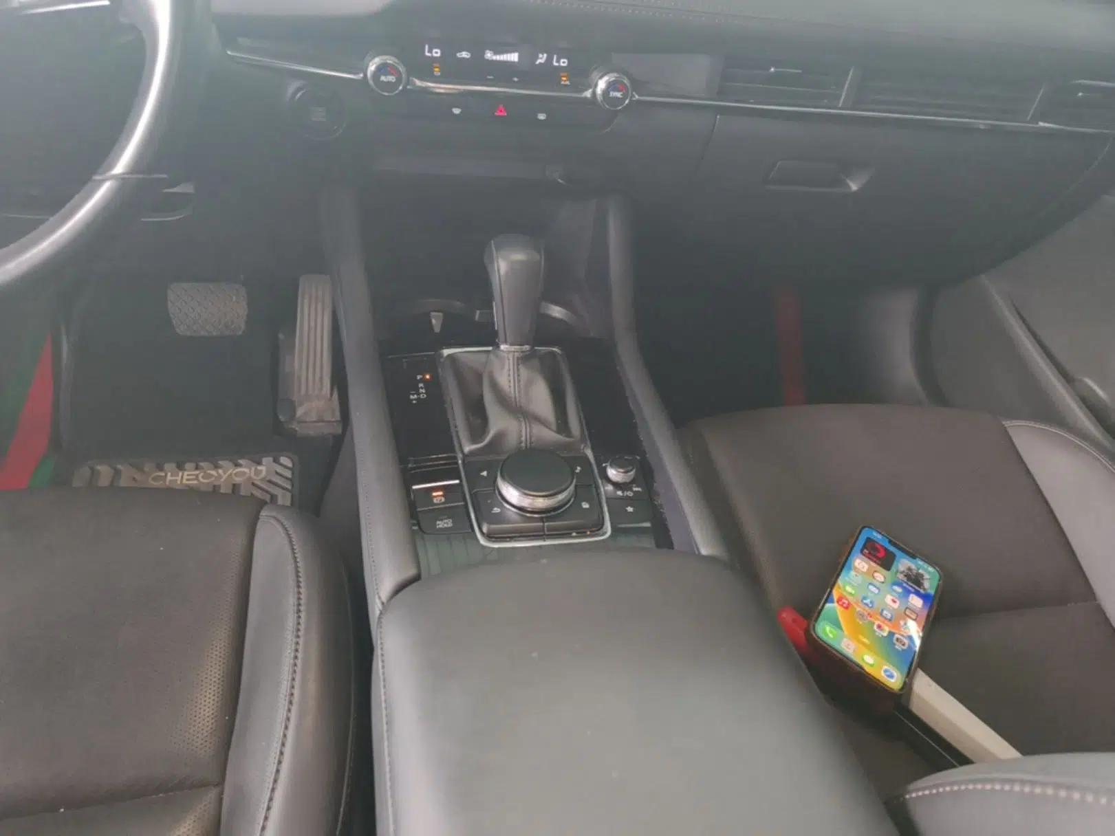 Mazda 3 Axela 2021 2.0L Automatic Zhiya Edition — миниатюра 16