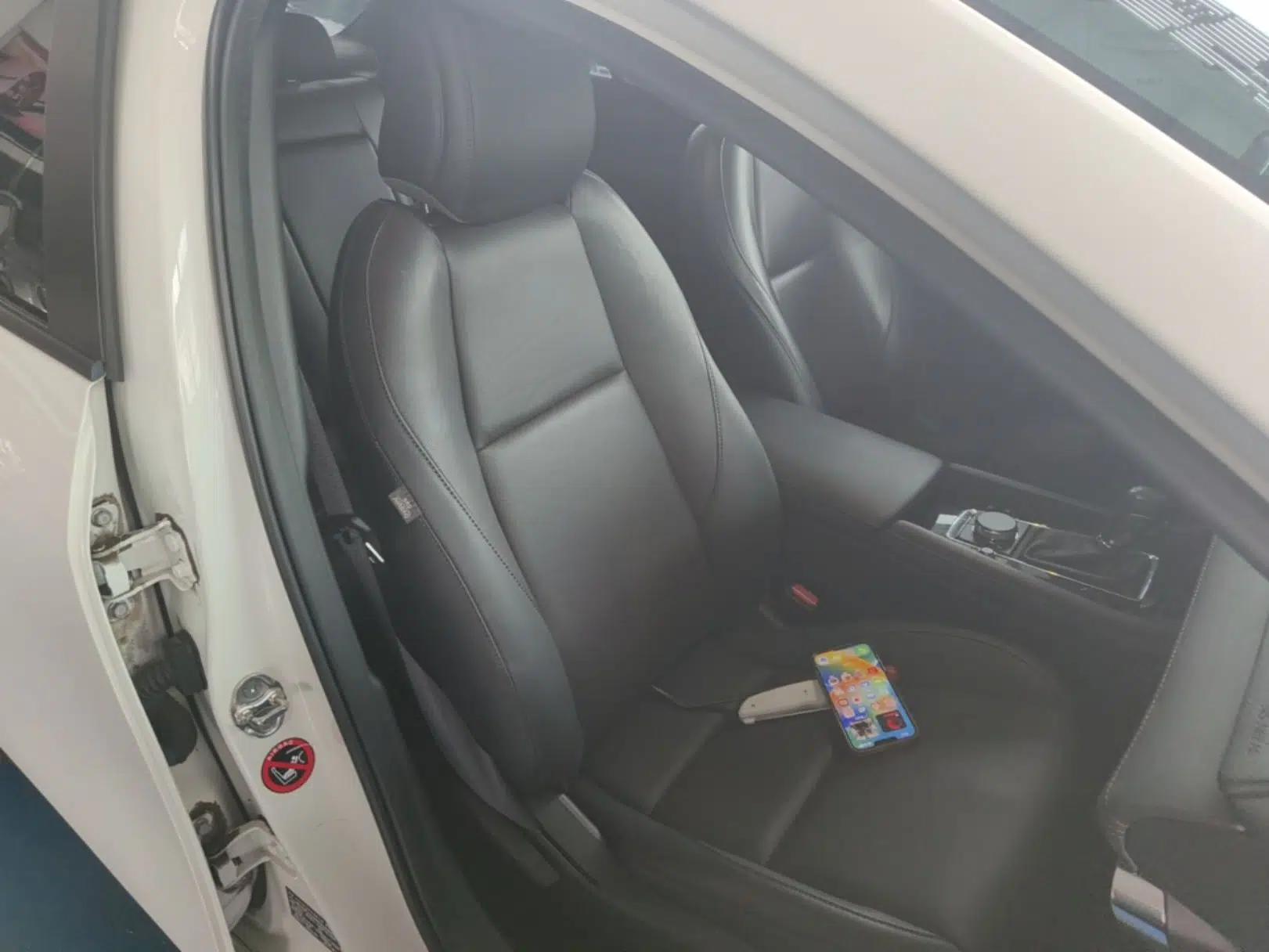 Mazda 3 Axela 2021 2.0L Automatic Zhiya Edition — миниатюра 19