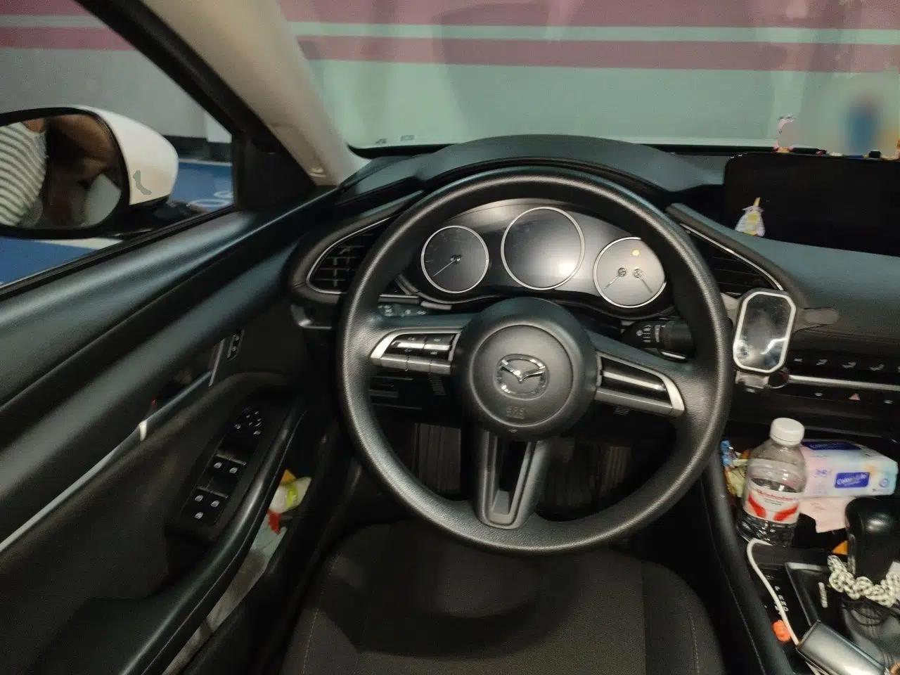 Mazda 3 Axela 2021 1.5L Automatic ZhiMei Edition — миниатюра 10