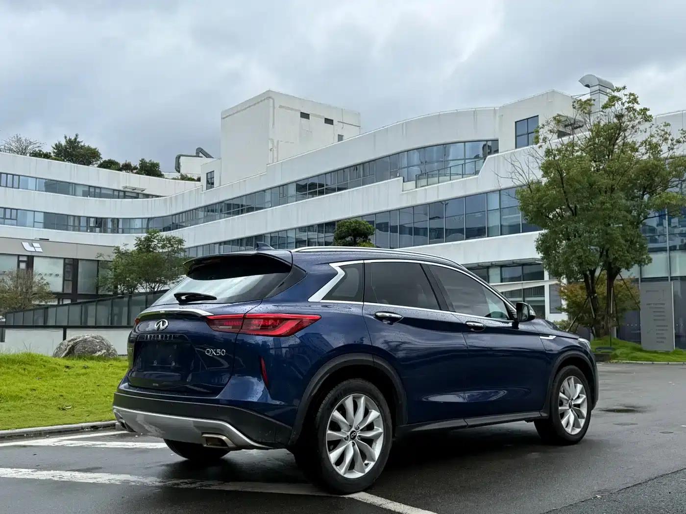Infiniti QX50 2018 2.0T 2WD Fashion Edition — миниатюра 11