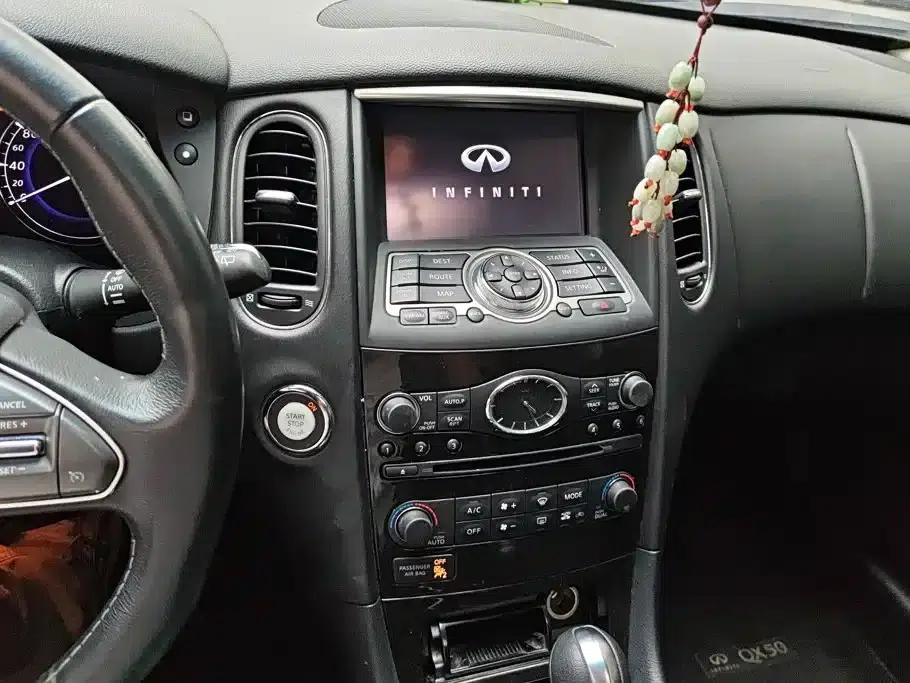 Infiniti QX50 2015 2.5L Enjoy Edition — миниатюра 13