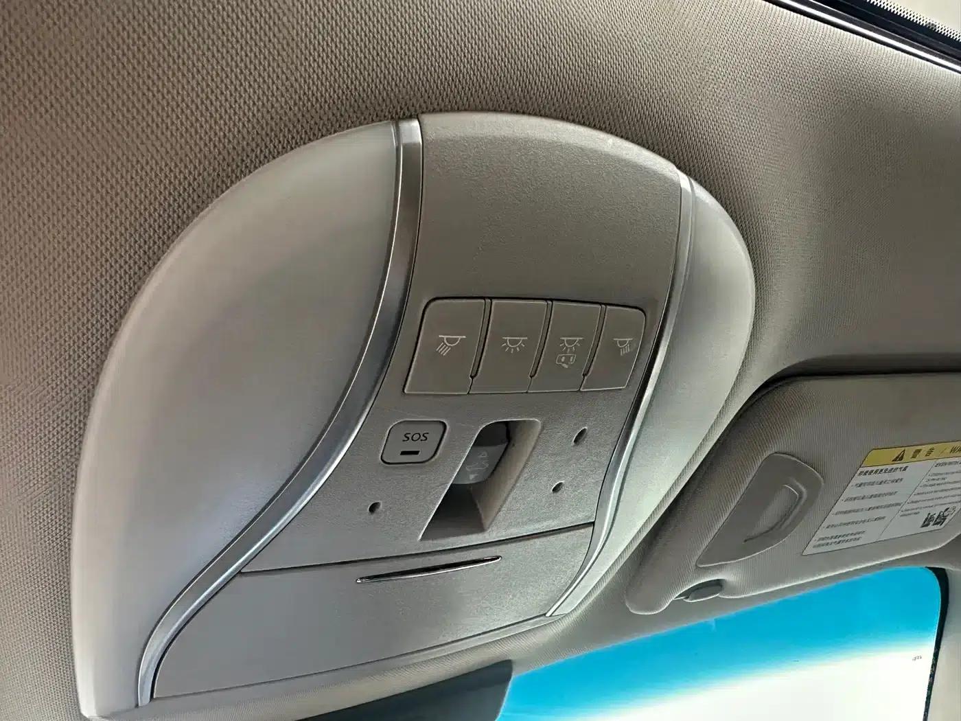 Infiniti Q70 2013 Q70L 2.5L Luxury Edition — миниатюра 15
