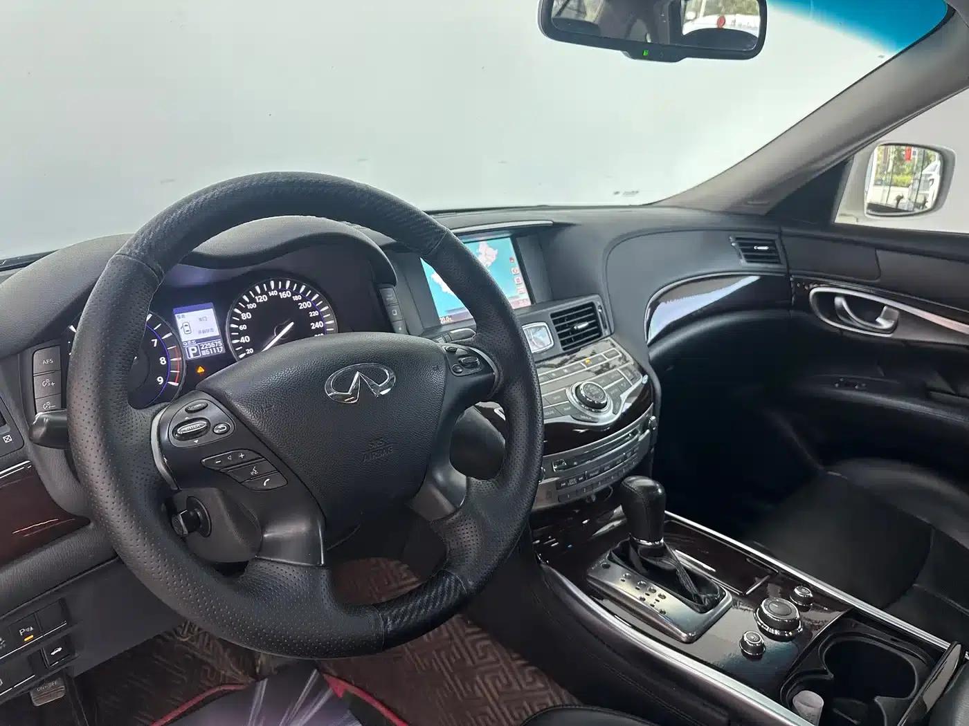 Infiniti Q70 2013 Q70L 2.5L Luxury Edition — миниатюра 16
