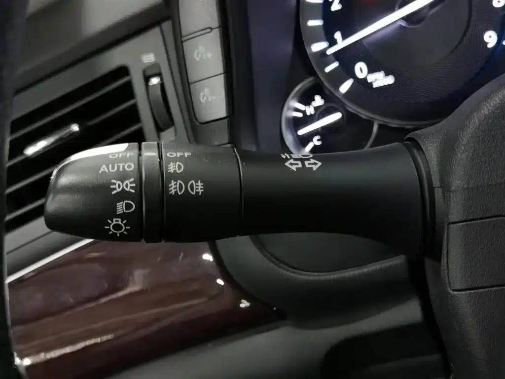 Infiniti Q70 2019 Q70L 2.0T Enjoy Edition — миниатюра 21