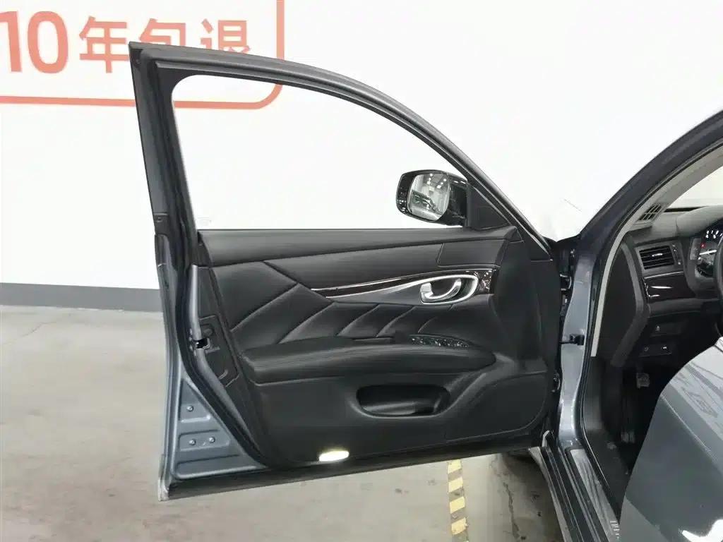 Infiniti Q70 2019 Q70L 2.0T Enjoy Edition — миниатюра 8