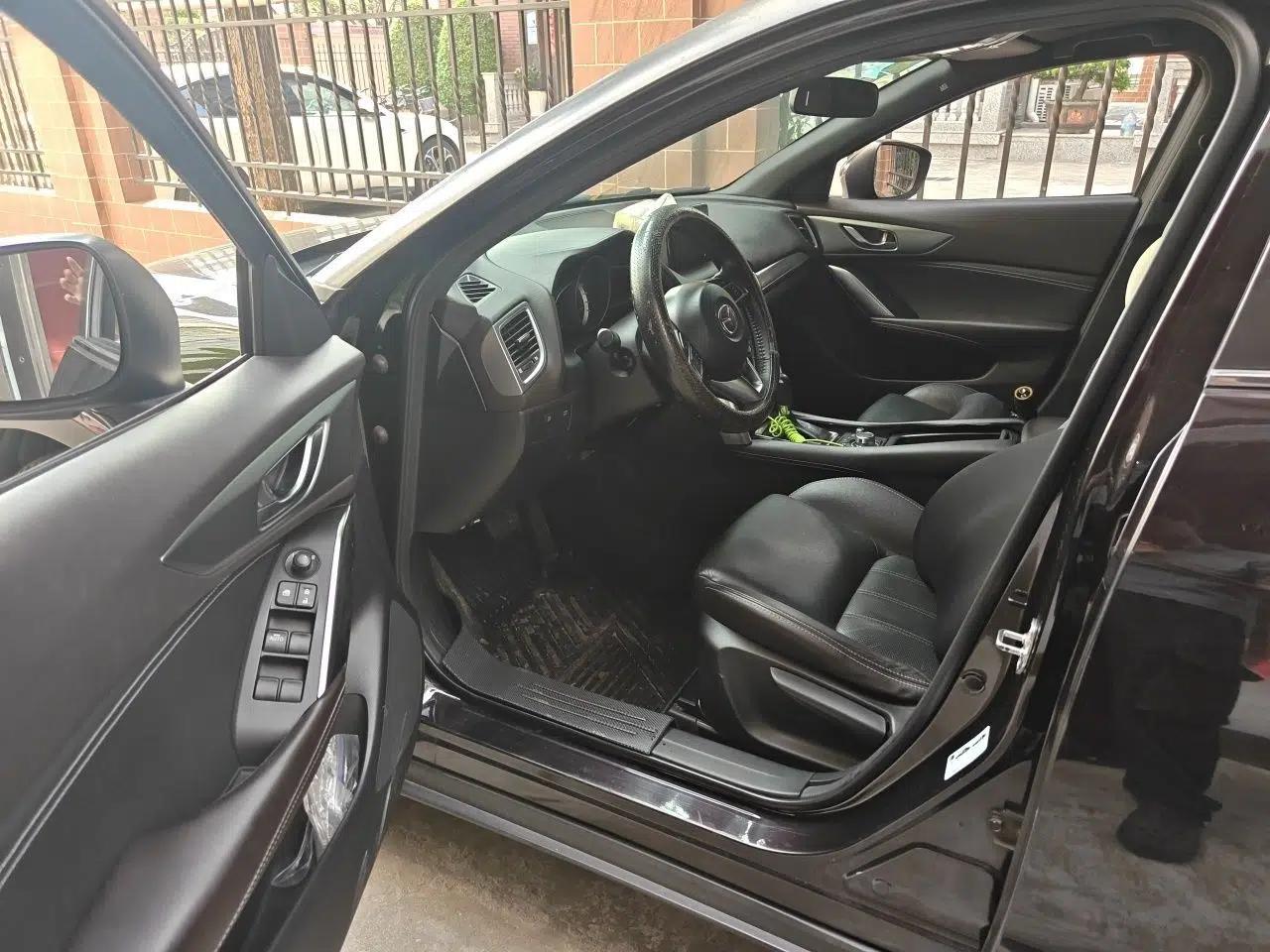 Mazda CX-4 2016 2.0L Automatic 2WD Blue Sky Luxury Edition — миниатюра 16