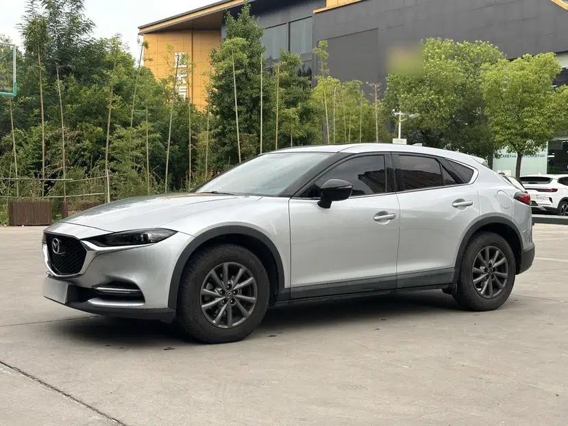 Mazda CX-4 2020 2.0L Automatic Two-Wheel Drive Blue Sky Dynamic Edition — миниатюра 1