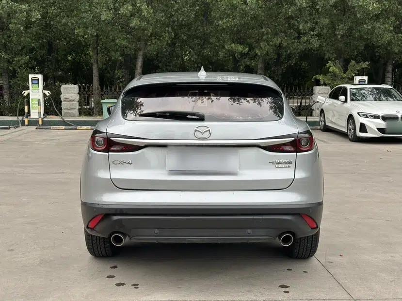 Mazda CX-4 2020 2.0L Automatic Two-Wheel Drive Blue Sky Dynamic Edition — миниатюра 2