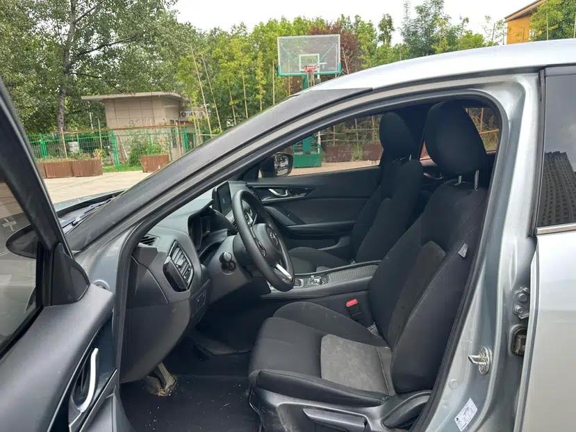 Mazda CX-4 2020 2.0L Automatic Two-Wheel Drive Blue Sky Dynamic Edition — миниатюра 20