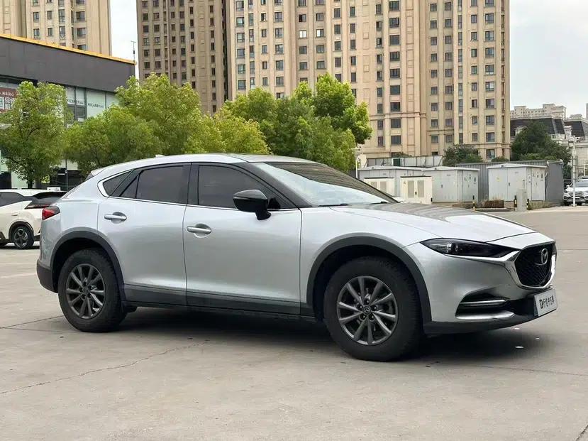 Mazda CX-4 2020 2.0L Automatic Two-Wheel Drive Blue Sky Dynamic Edition — миниатюра 4