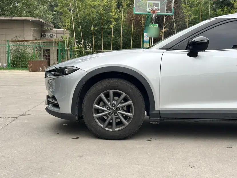 Mazda CX-4 2020 2.0L Automatic Two-Wheel Drive Blue Sky Dynamic Edition — миниатюра 9