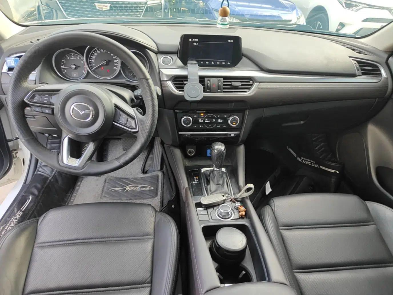Mazda Atenza 2018 2.5L Skyactiv Sport Version China V Standard — миниатюра 12