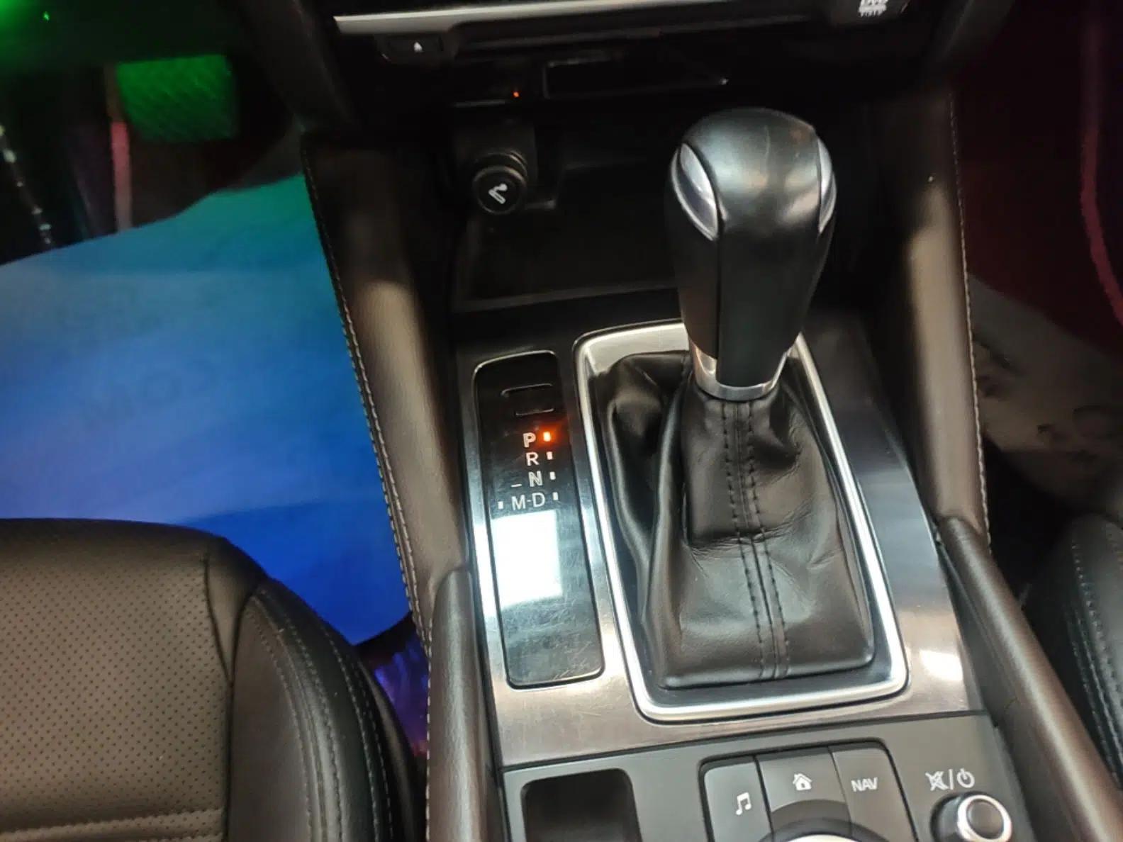 Mazda Atenza 2018 2.5L Skyactiv Sport Version China V Standard — миниатюра 16