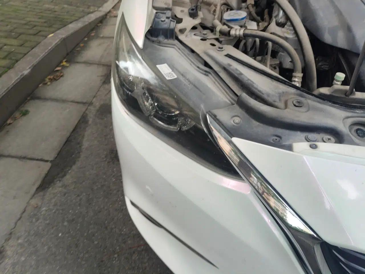 Mazda Atenza 2018 2.5L Skyactiv Sport Version China V Standard — миниатюра 7