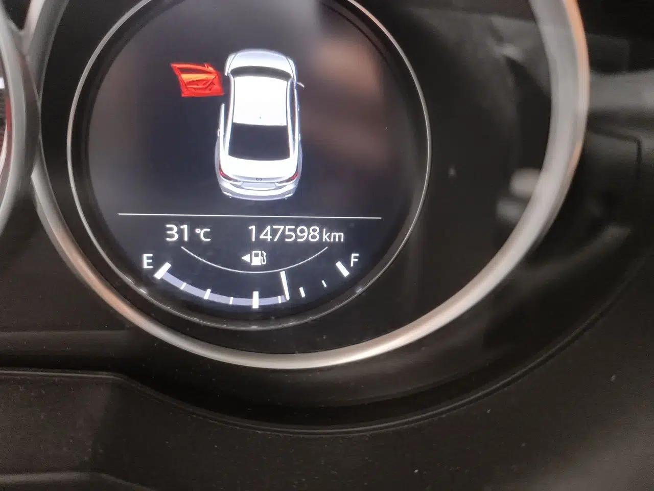 Mazda Atenza 2018 2.5L Sky Blue Prestige Tech Limited Edition — миниатюра 11