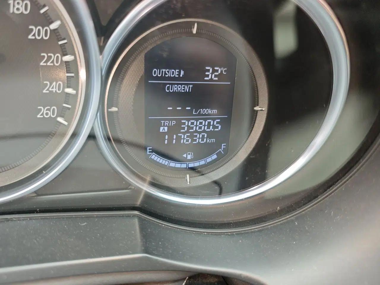 Mazda Atenza 2017 2.5L Skyactiv Sport Edition — миниатюра 12